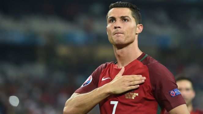 Ronaldo_EURO_2016.jpg